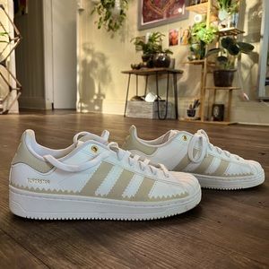 Addidas superstar womens 8.5